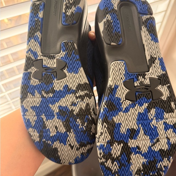 Under Armour Men’s 8.5 / Women’s 10 Blue Black Basketball Shoes – Very Good